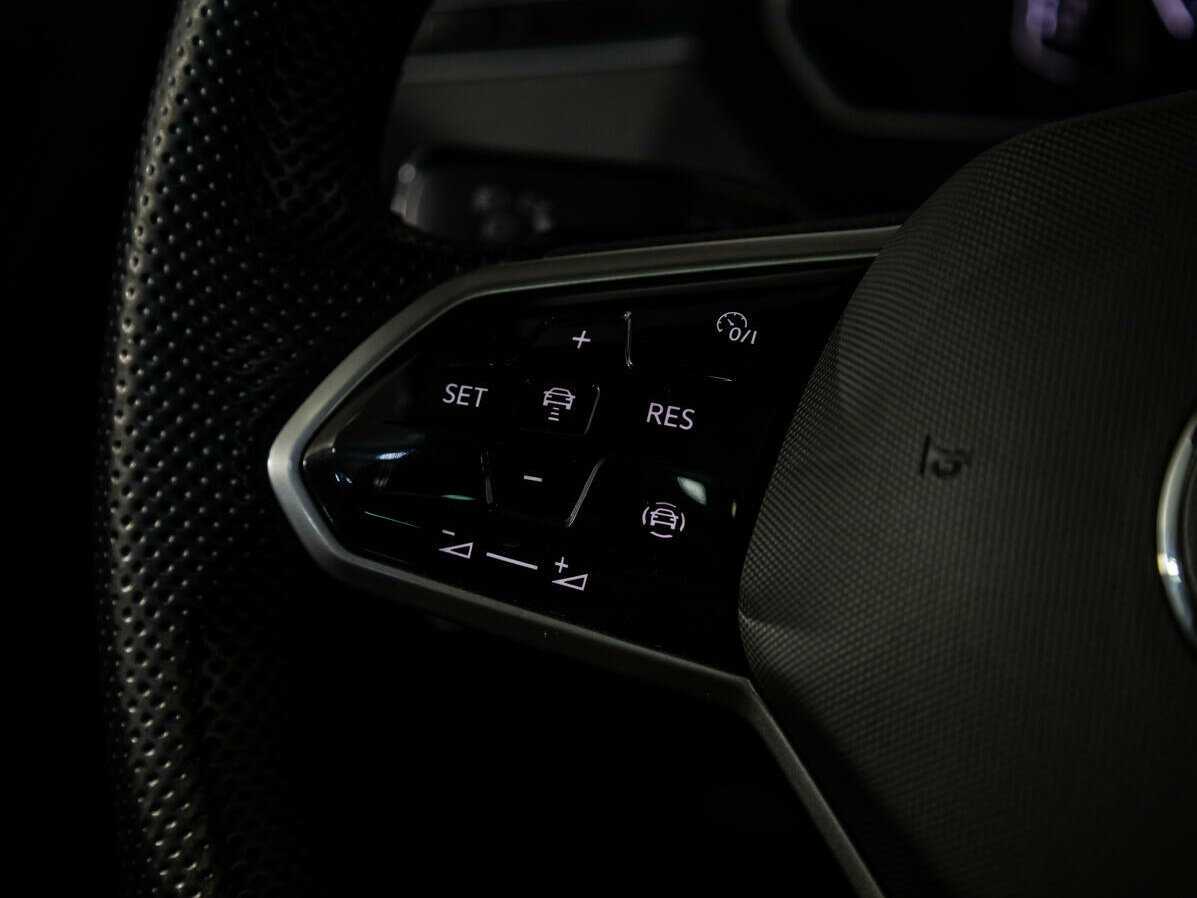 Купить Volkswagen Tiguan, 2021, 93 580 км, фото №21