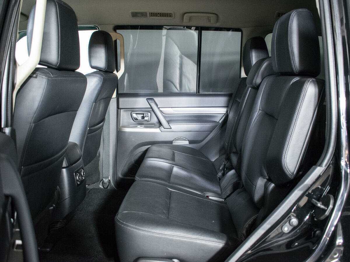 Купить Mitsubishi Pajero, 2014, 118 756 км, фото №7