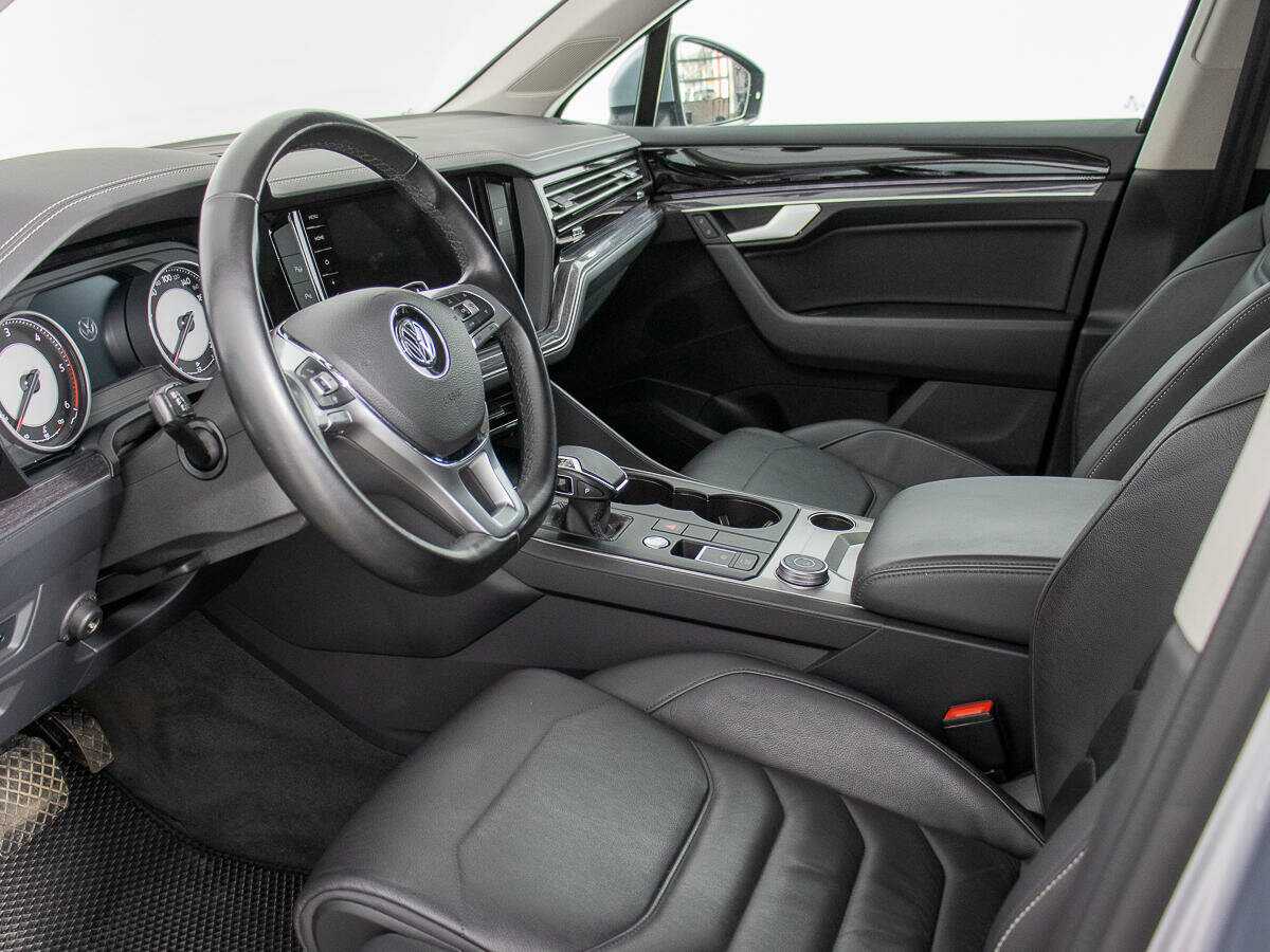 Купить Volkswagen Touareg, 2018, 119 063 км, фото №9