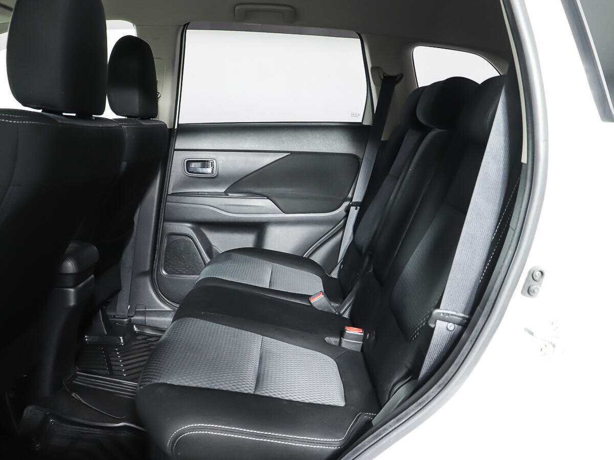 Купить Mitsubishi Outlander, 2018, 71 629 км, фото №10