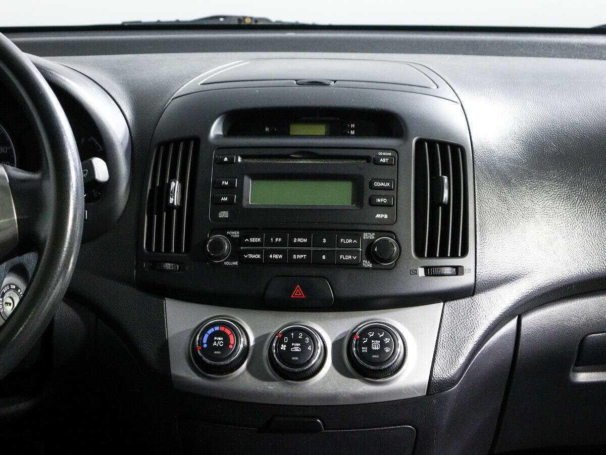 Купить Hyundai Elantra, 2010, 229 768 км, фото №11