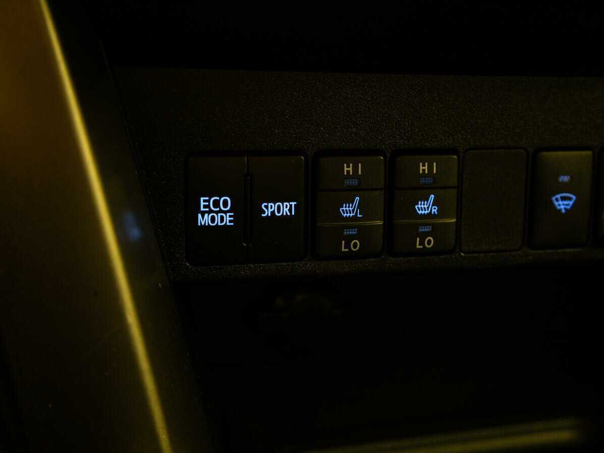 Купить Toyota RAV4, 2013, 208 414 км, фото №15