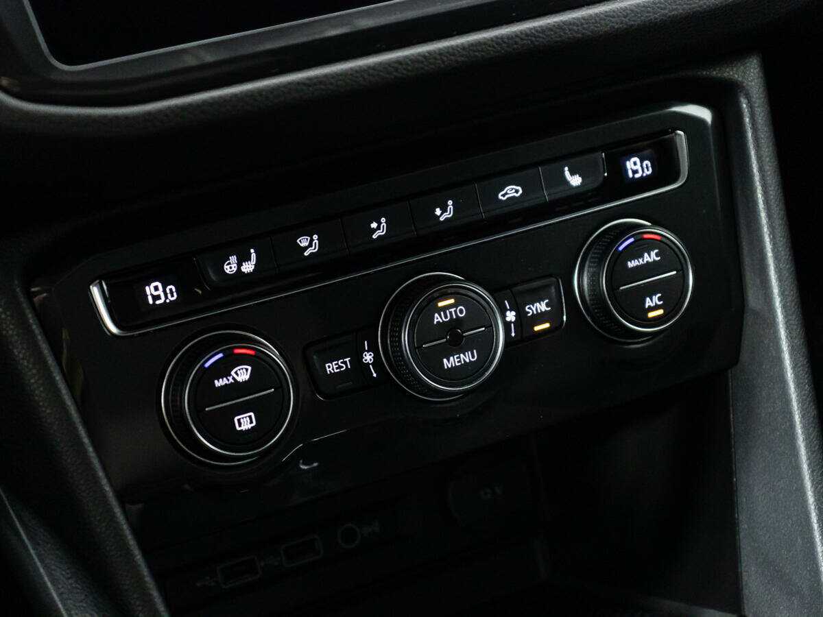 Купить Volkswagen Tiguan, 2018, 130 012 км, фото №16