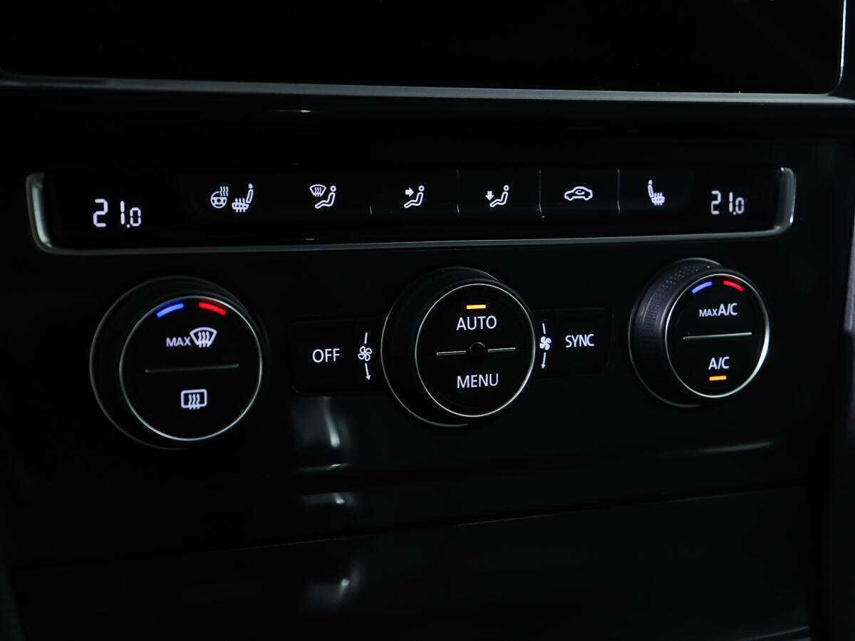 Купить Volkswagen Golf, 2018, 37 191 км, фото №19