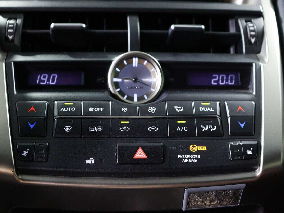 Купить Lexus NX 200t, 2015, 129 657 км, фото №13