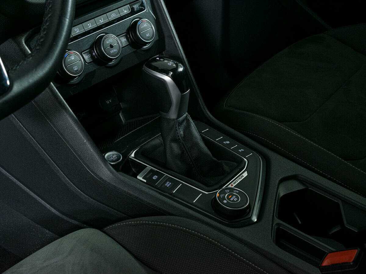 Купить Volkswagen Tiguan, 2018, 114 708 км, фото №16