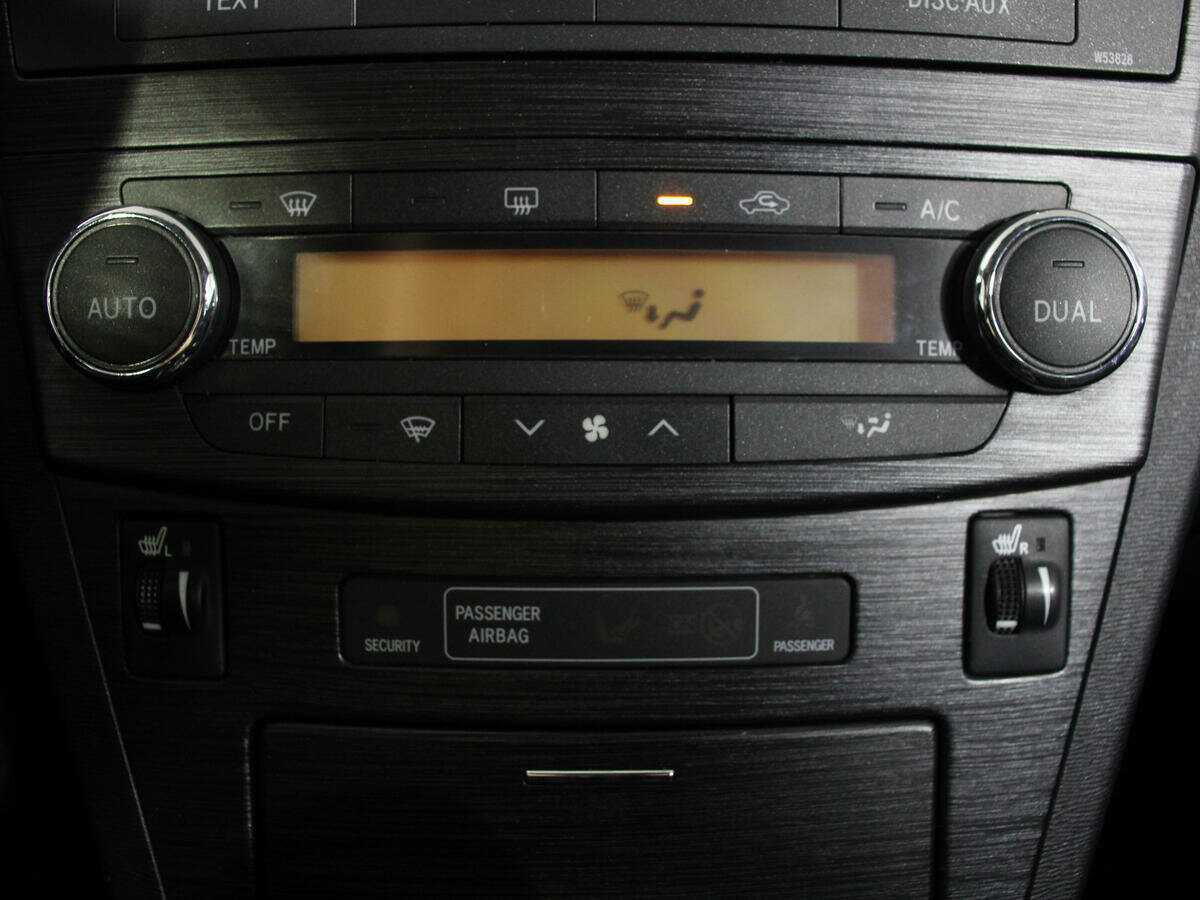 Купить Toyota Avensis, 2009, 86 279 км, фото №18