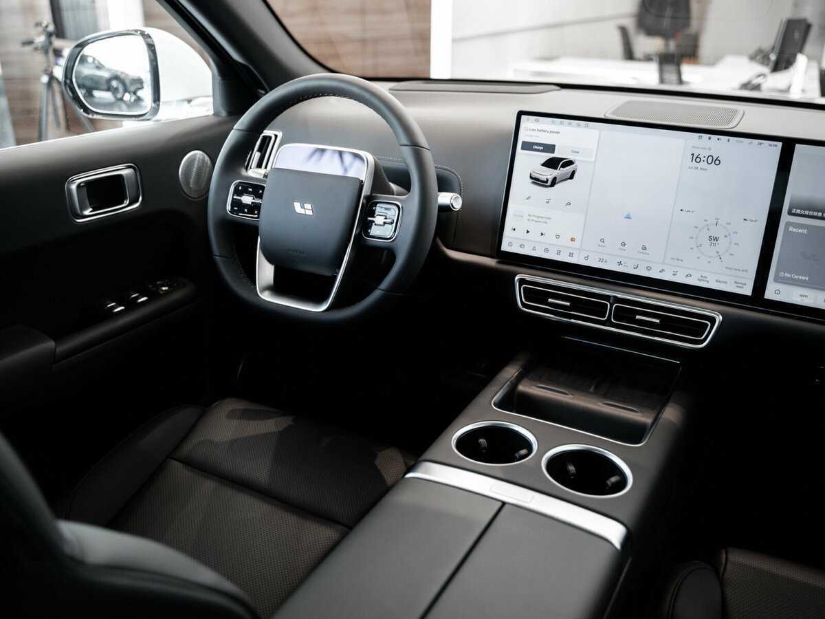 Купить LiXiang L7 52.3 kWh, 2024, 7 км, фото №17