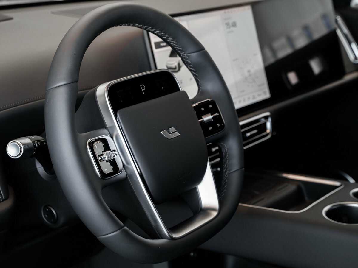 Купить LiXiang L7 52.3 kWh, 2024, 7 км, фото №18