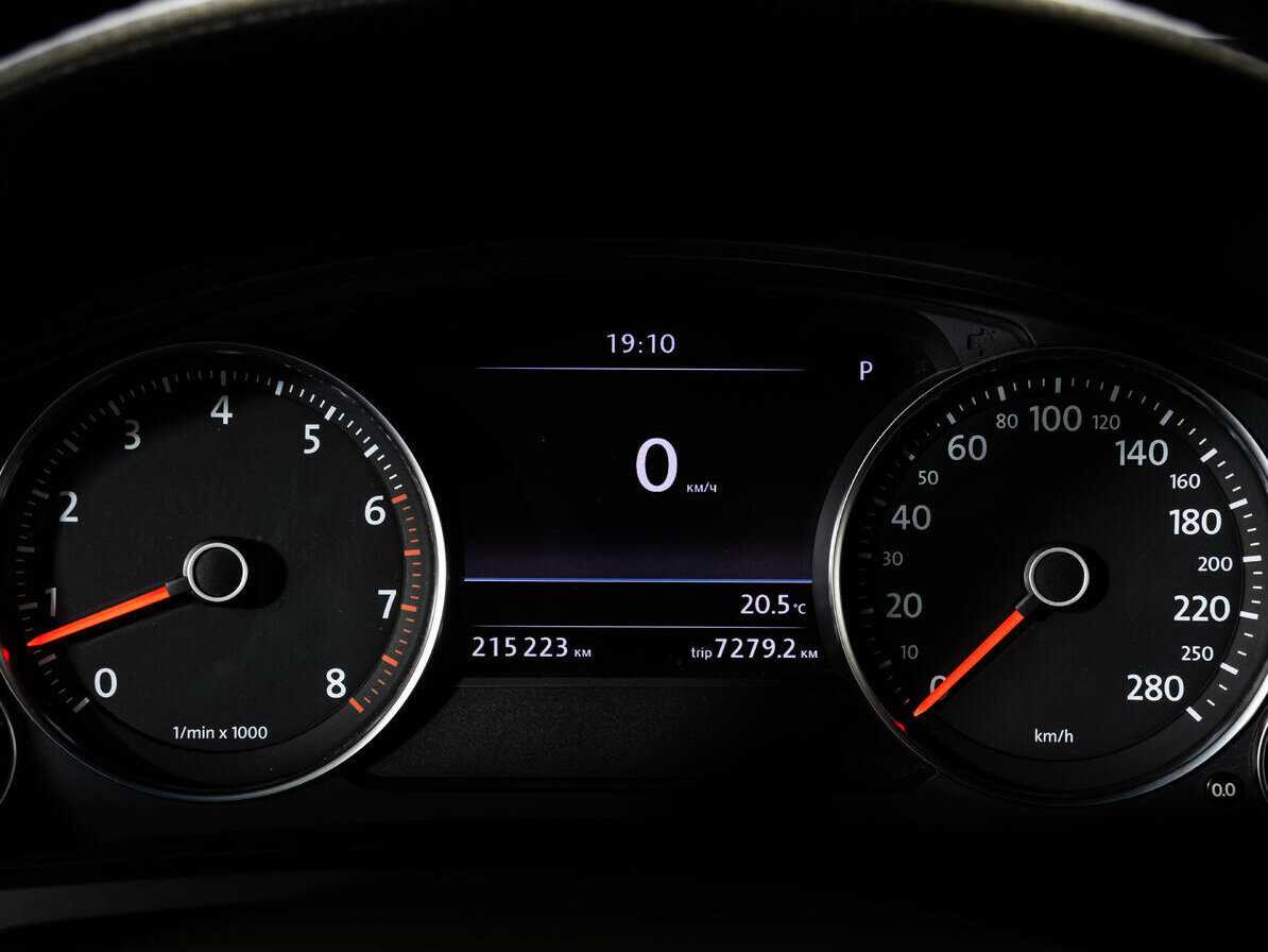 Купить Volkswagen Touareg, 2011, 215 220 км, фото №21