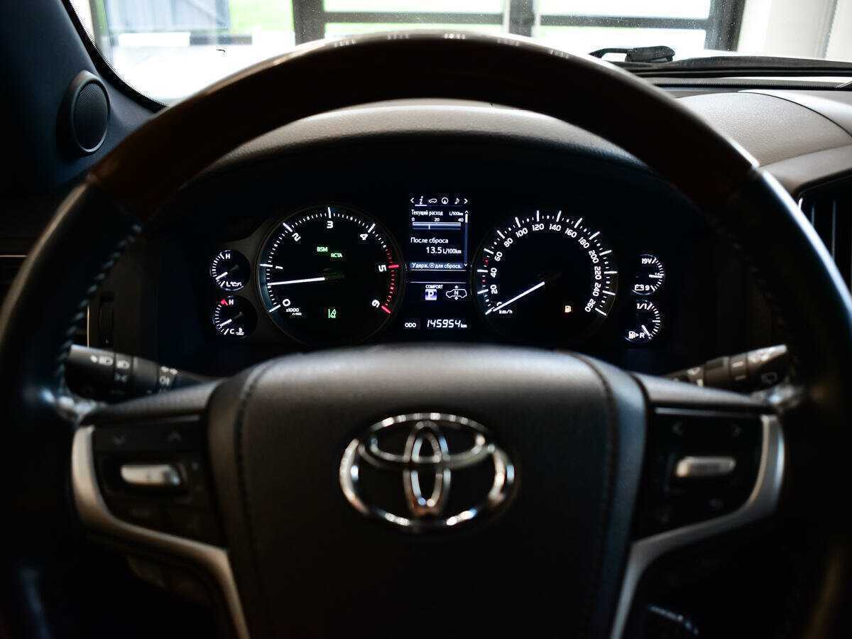 Купить Toyota Land Cruiser, 2017, 145 956 км, фото №9