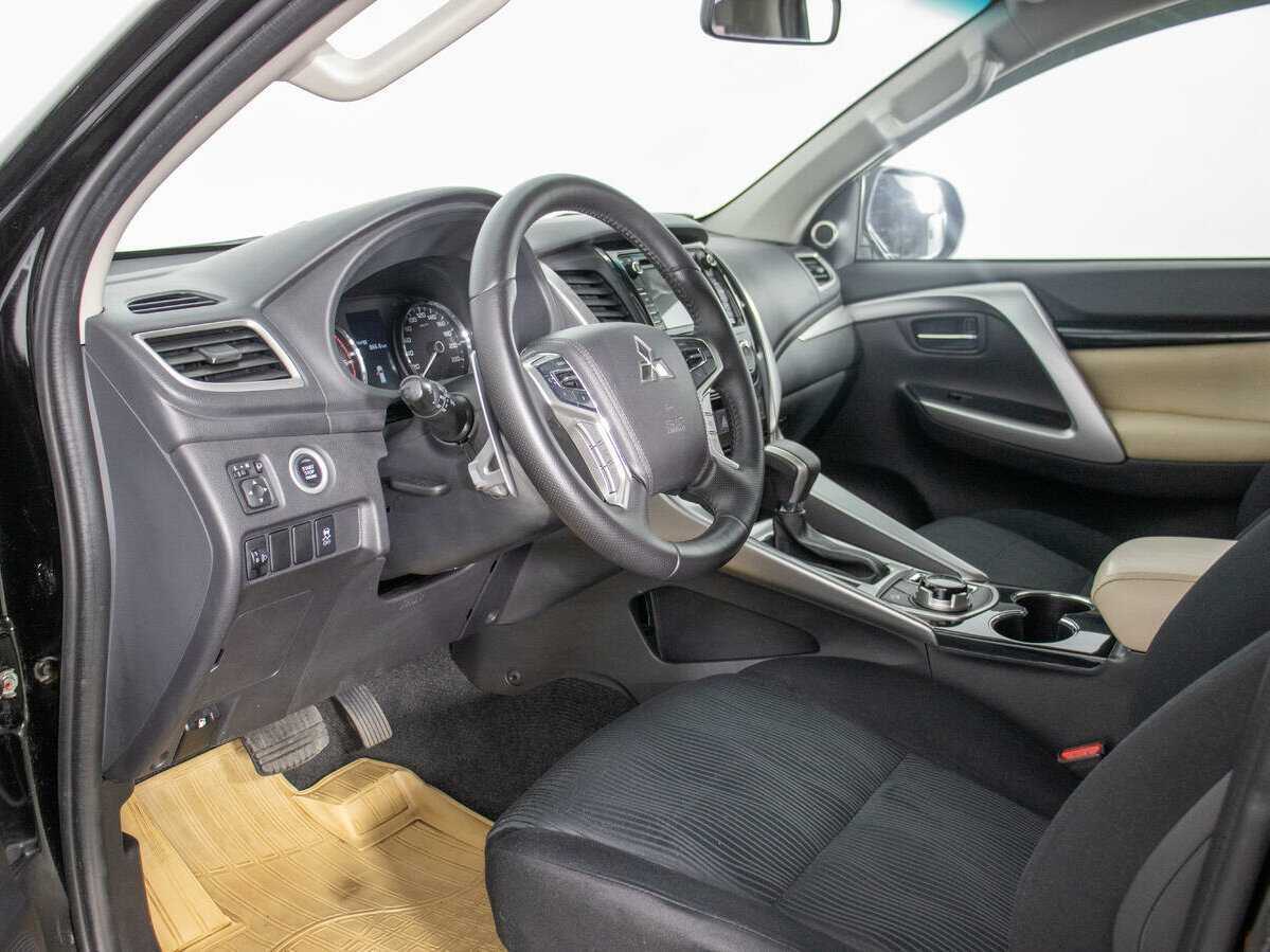 Купить Mitsubishi Pajero Sport, 2017, 100 400 км, фото №11