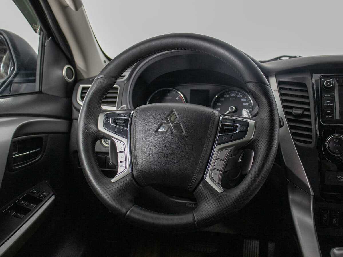 Купить Mitsubishi Pajero Sport, 2017, 100 400 км, фото №16