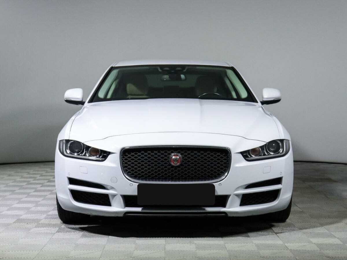 Jaguar XE