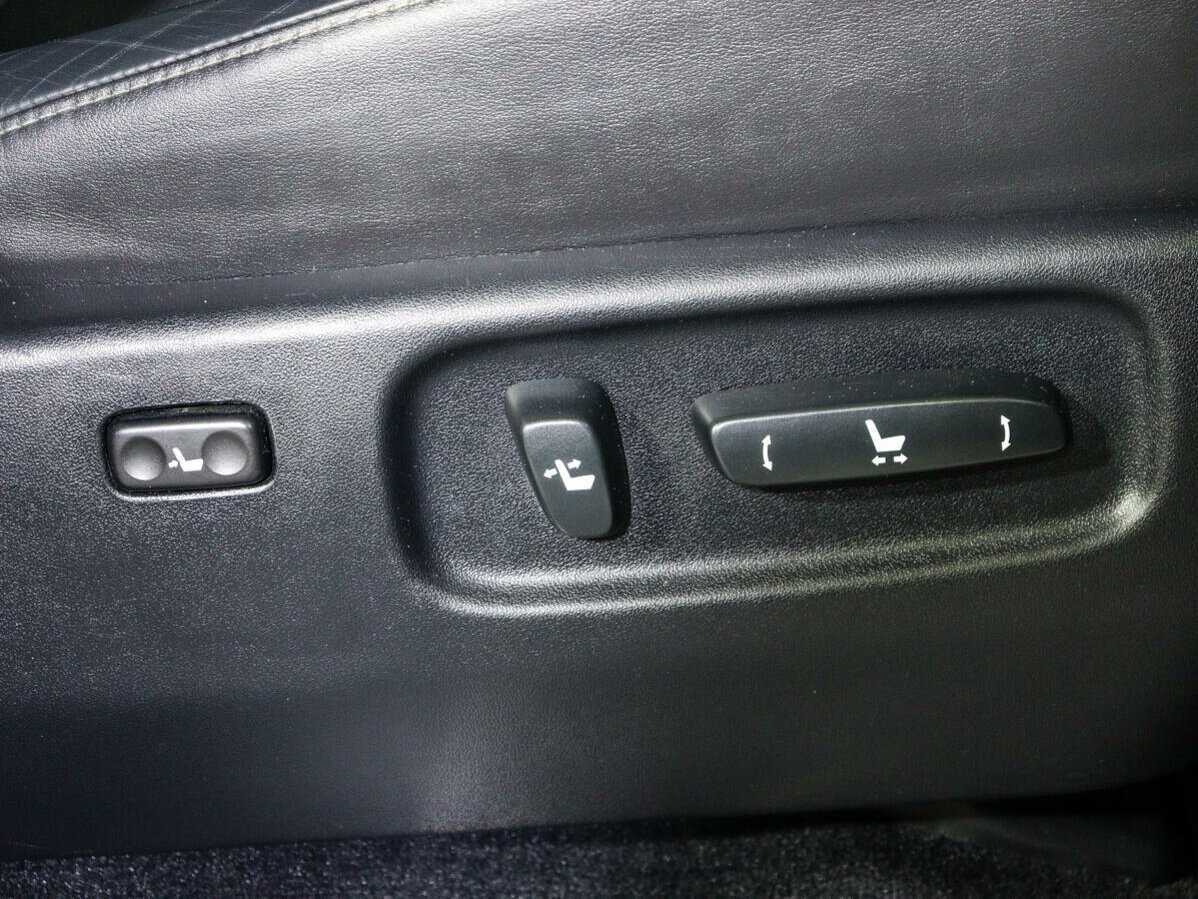 Купить Lexus LX 570, 2017, 137 316 км, фото №19