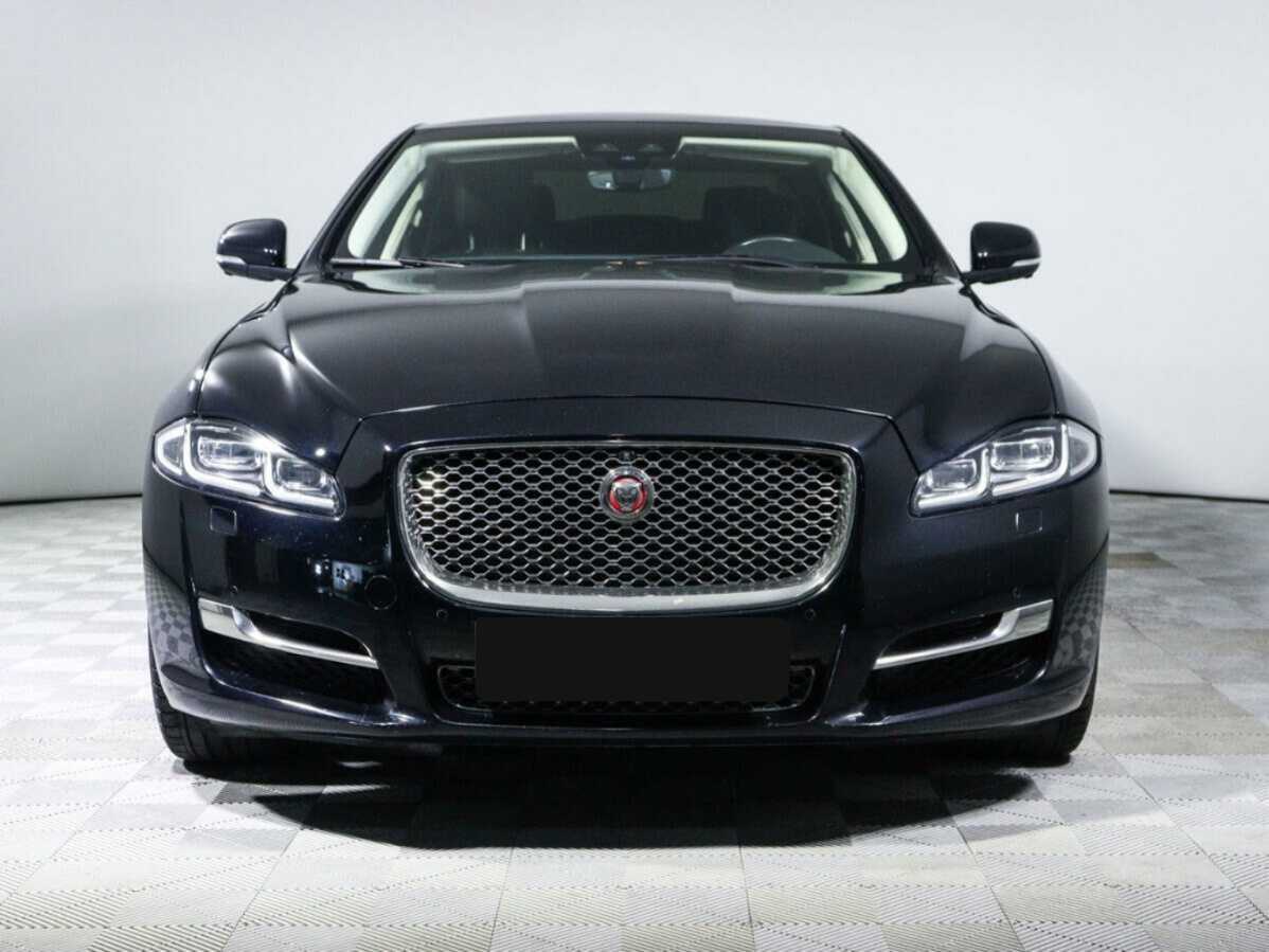 Jaguar XJ