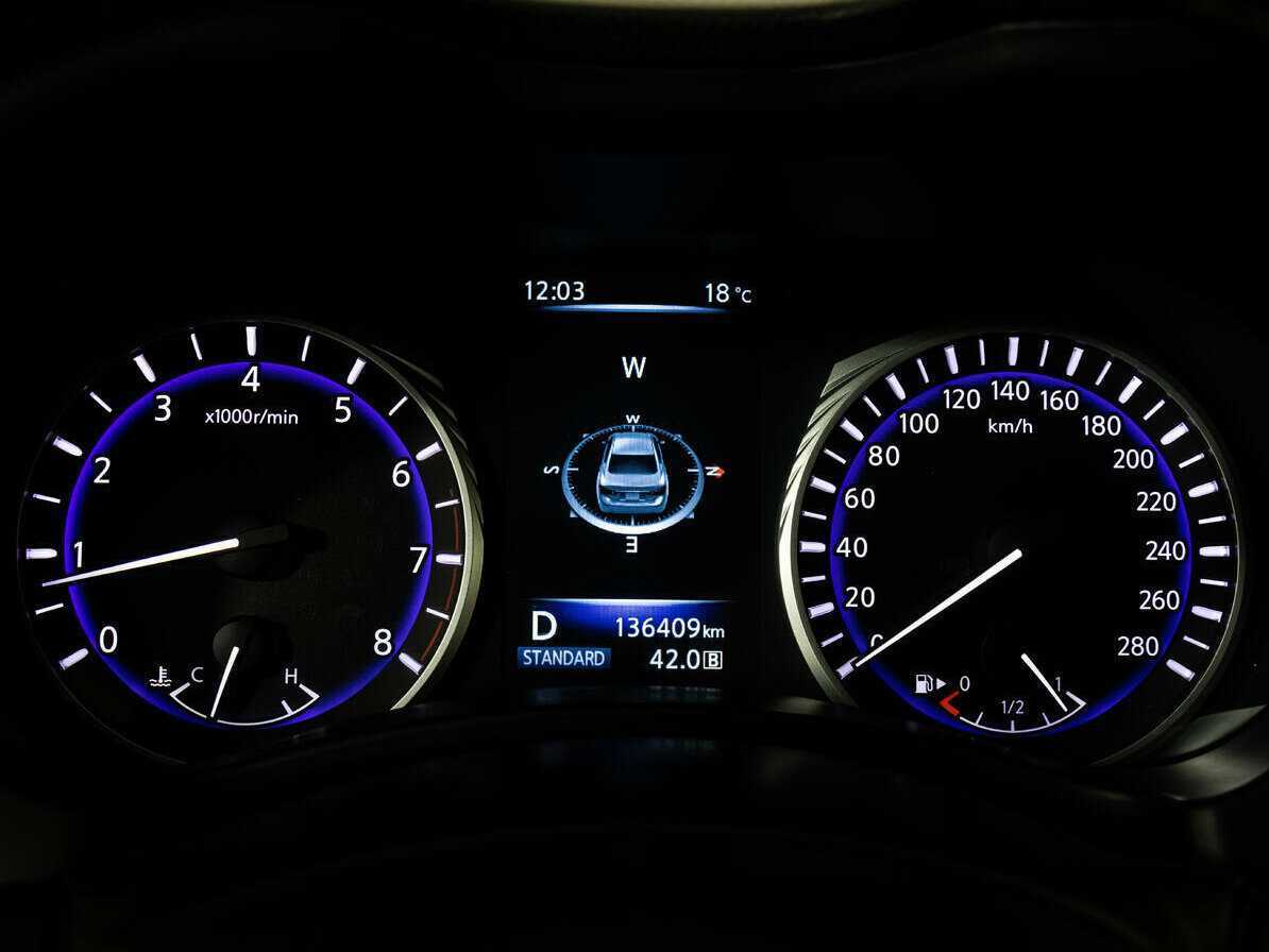 Купить Infiniti Q50, 2014, 136 405 км, фото №16