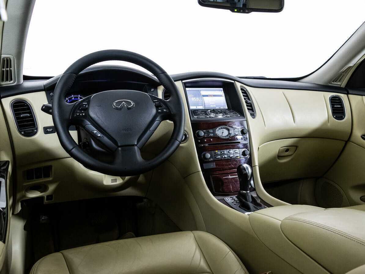 Купить Infiniti QX50, 2017, 128 510 км, фото №9