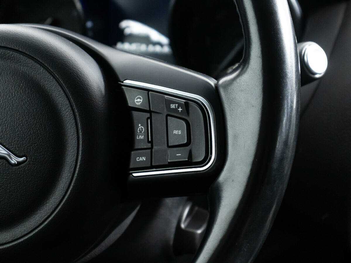 Купить Jaguar XE, 2015, 127 048 км, фото №21