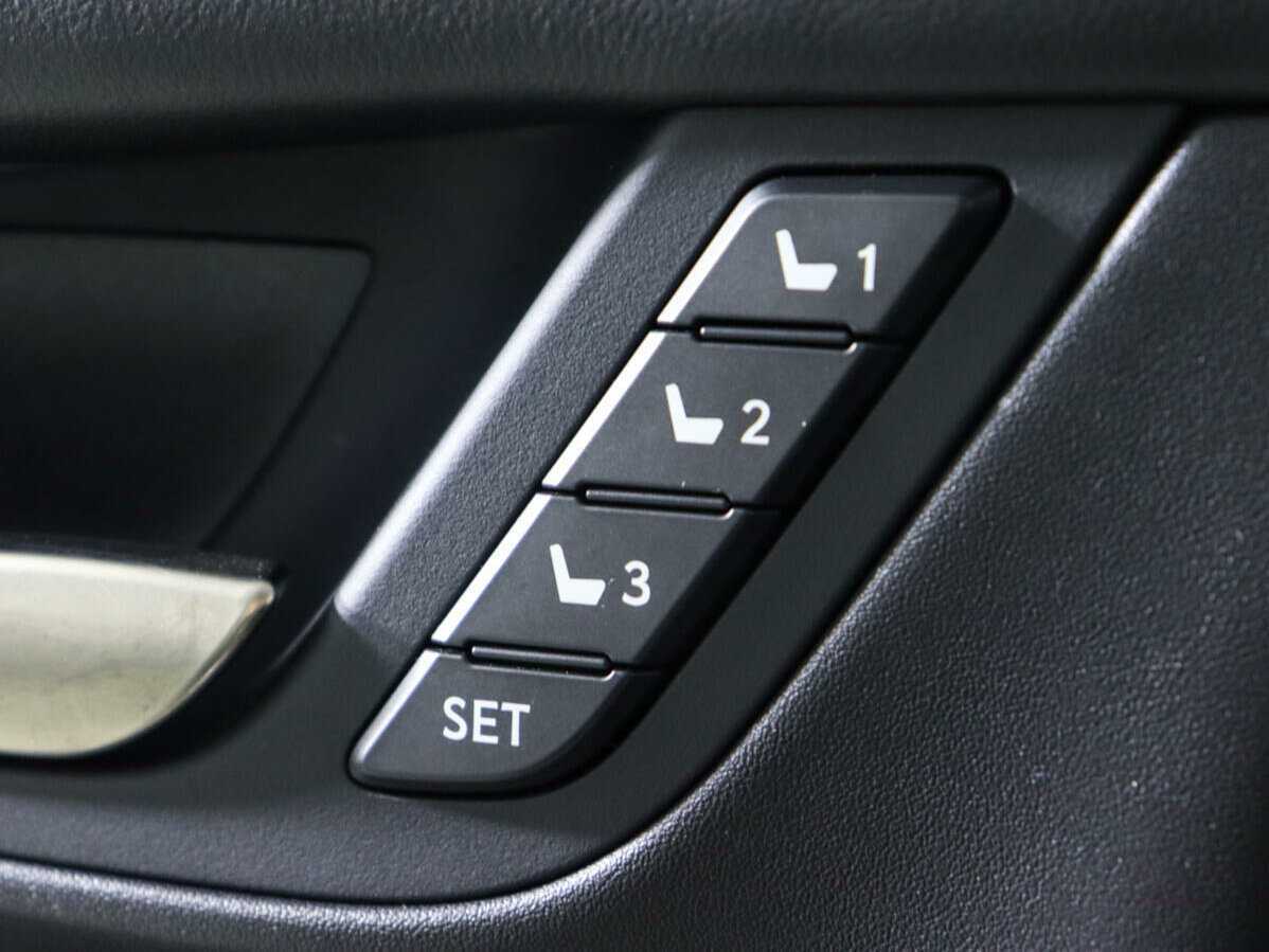 Купить Lexus LX 570, 2015, 145 022 км, фото №16