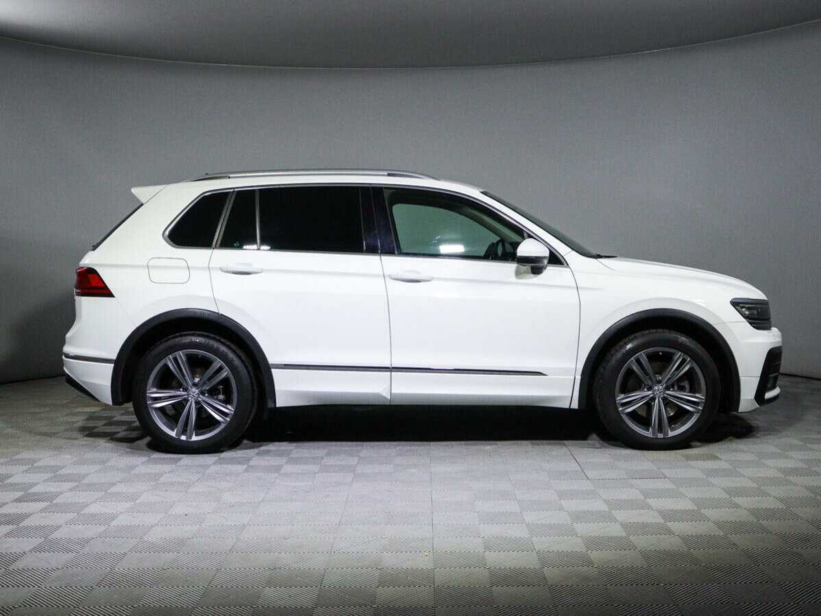 Купить Volkswagen Tiguan, 2019, 107 257 км, фото №4