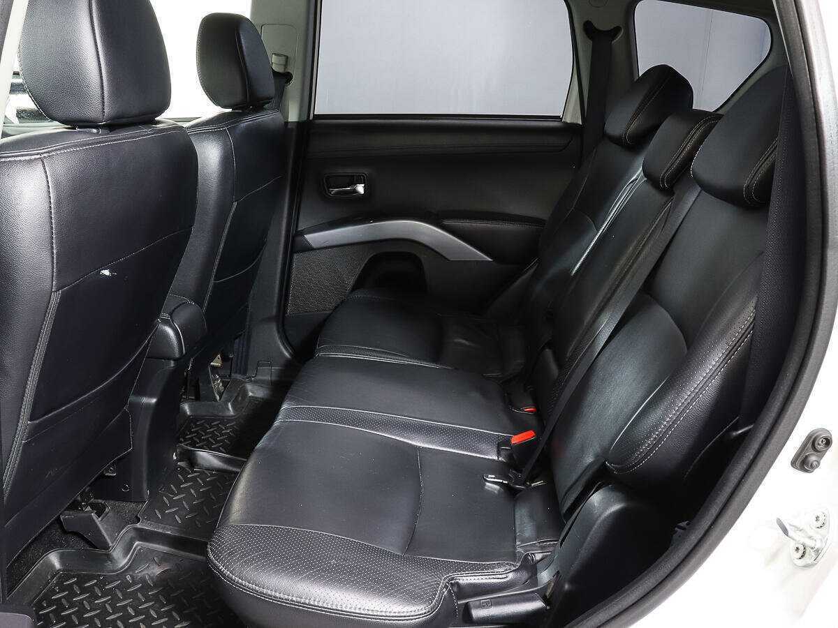 Купить Mitsubishi Outlander, 2010, 176 120 км, фото №9