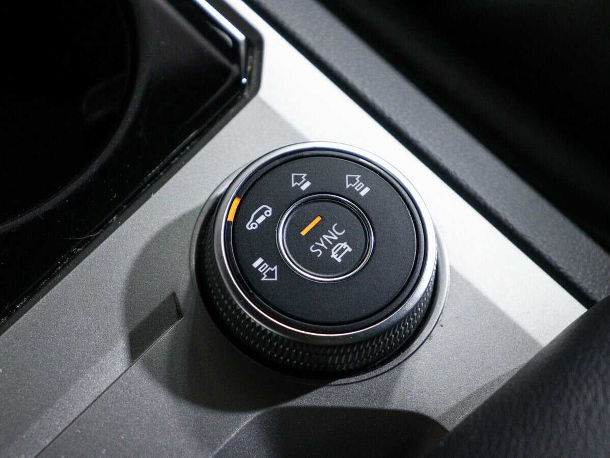 Купить Volkswagen Touareg, 2020, 125 392 км, фото №19