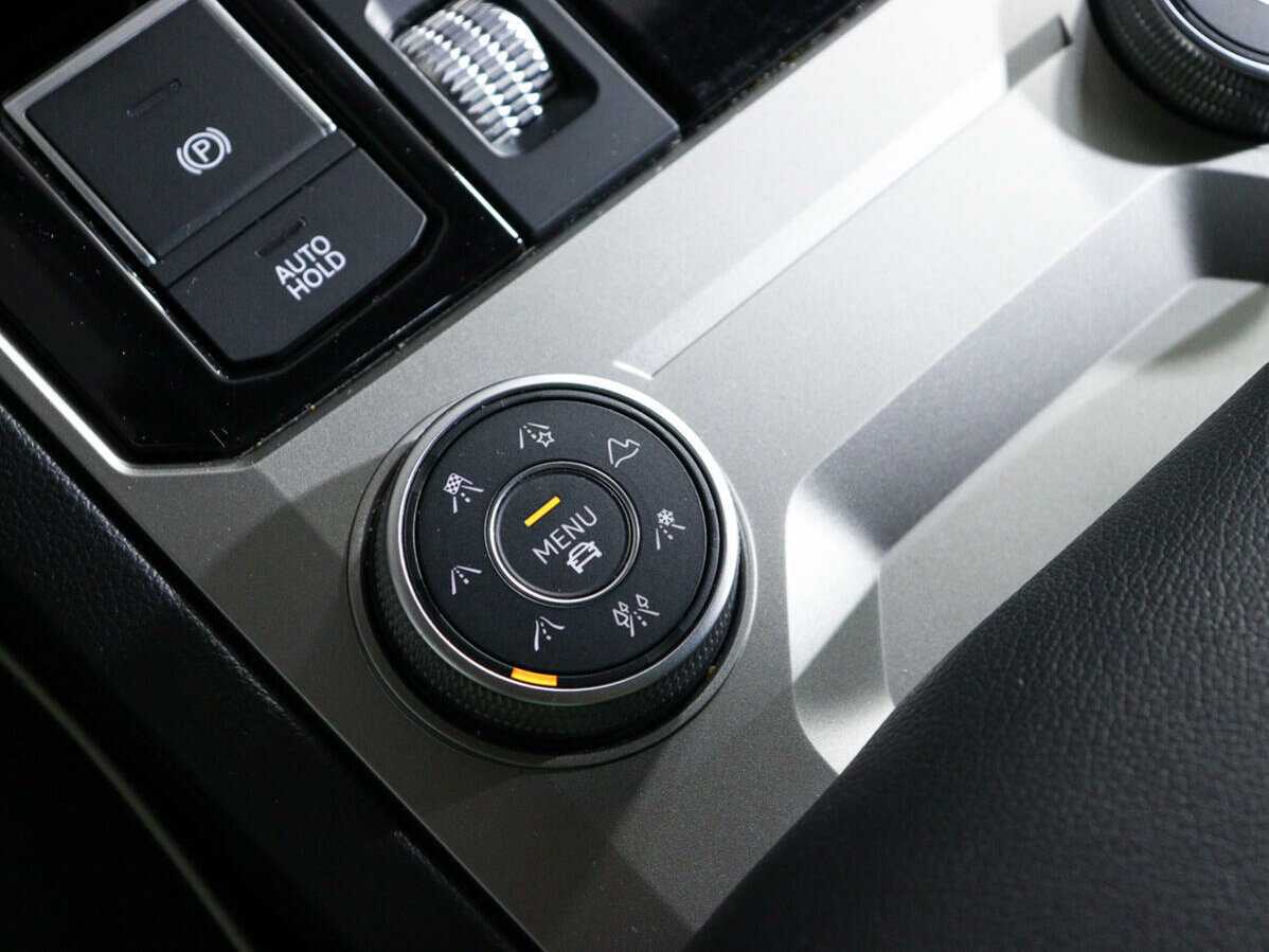 Купить Volkswagen Touareg, 2020, 125 392 км, фото №25