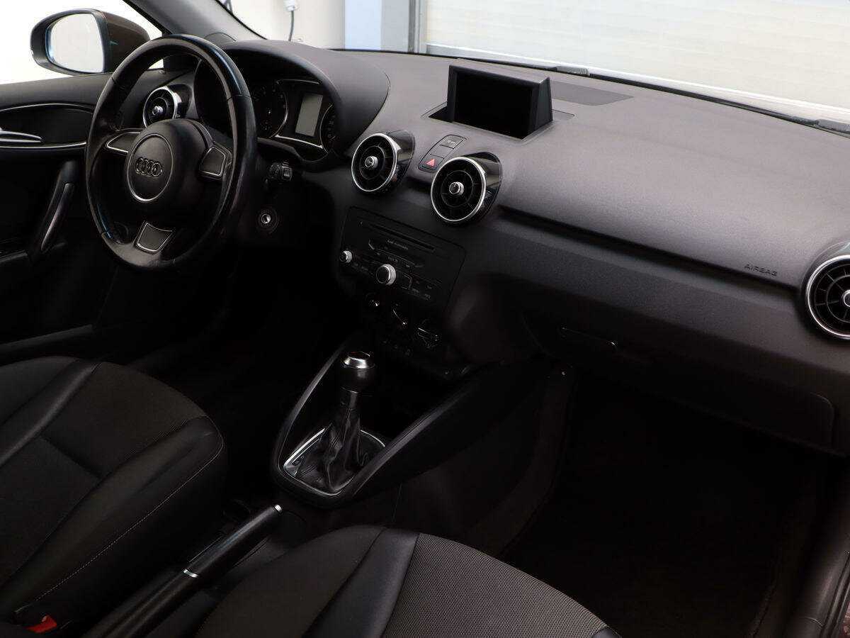 Купить Audi A1, 2011, 144 000 км, фото №7