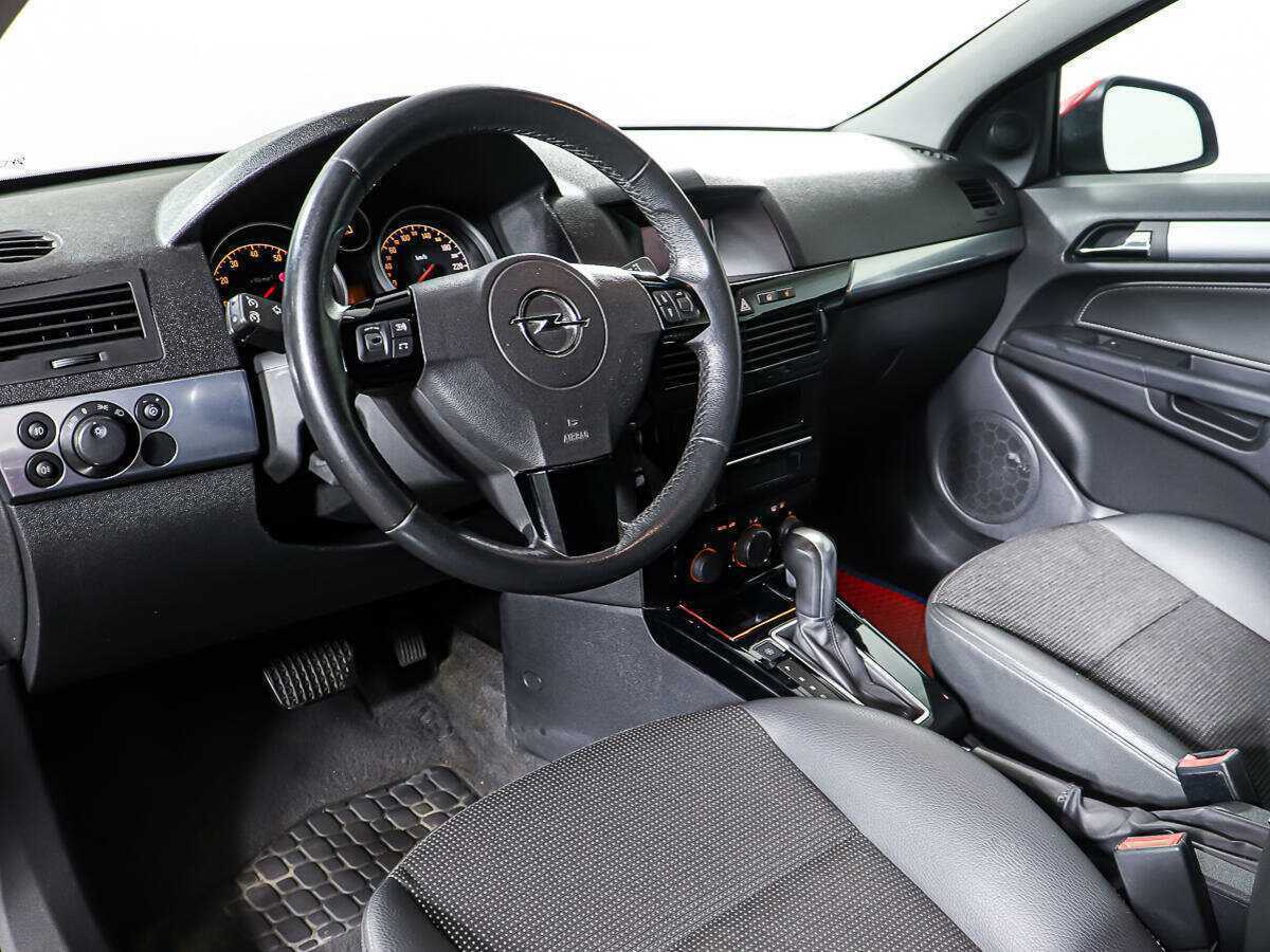 Купить Opel Astra GTC, 2010, 166 370 км, фото №12