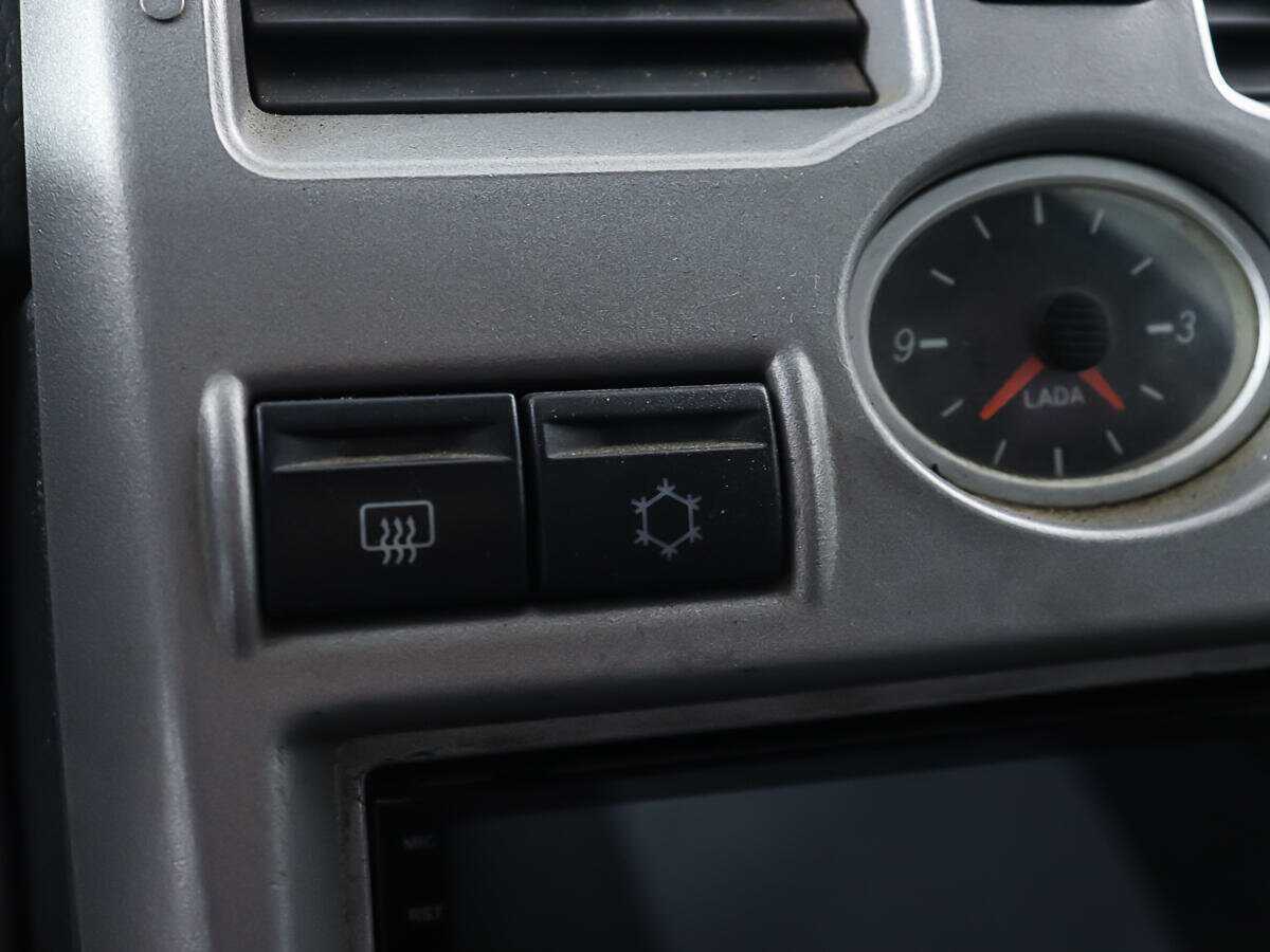 Купить Lada (ВАЗ) Priora, 2010, 218 169 км, фото №10