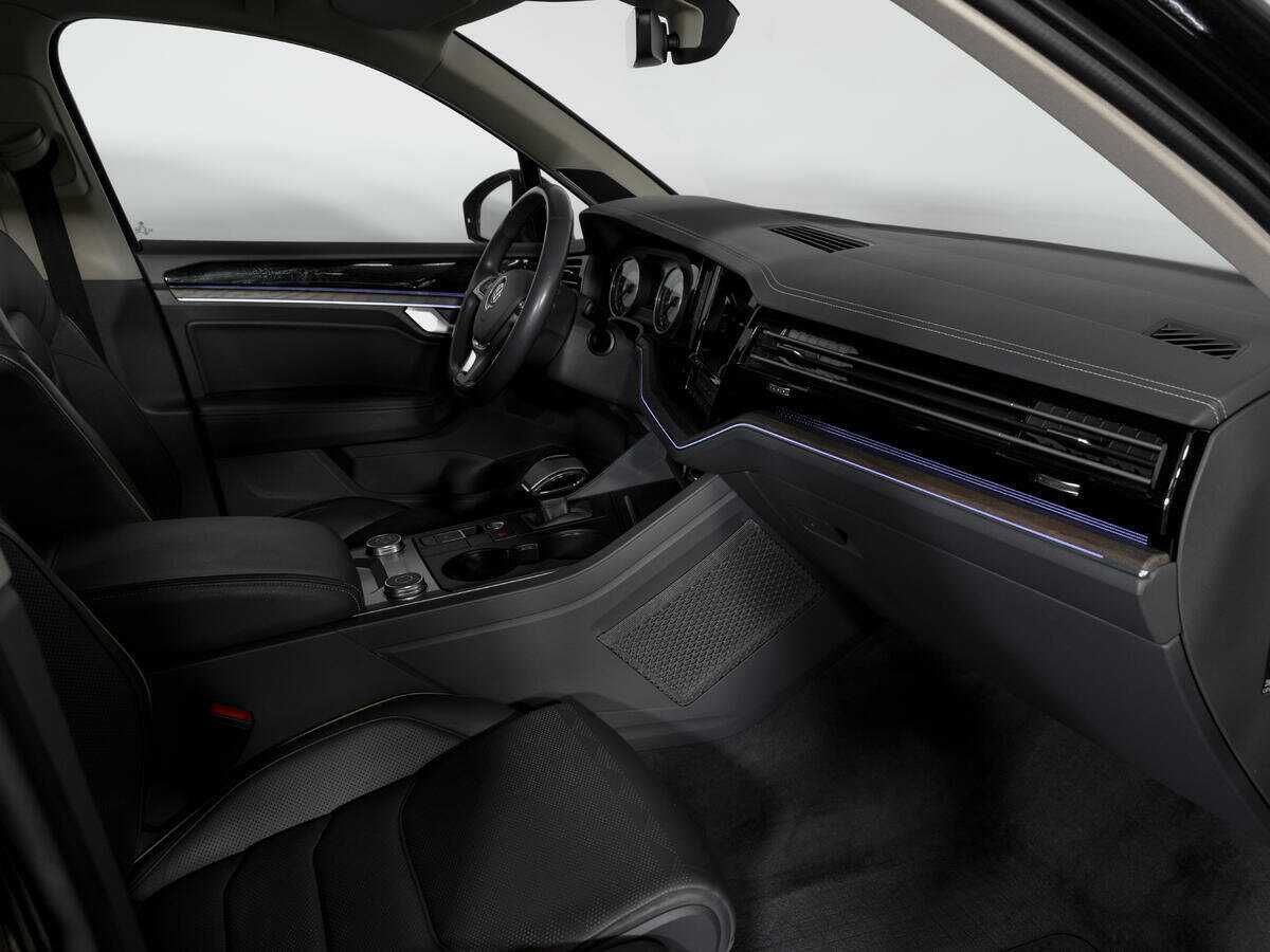 Купить Volkswagen Touareg, 2018, 90 500 км, фото №9