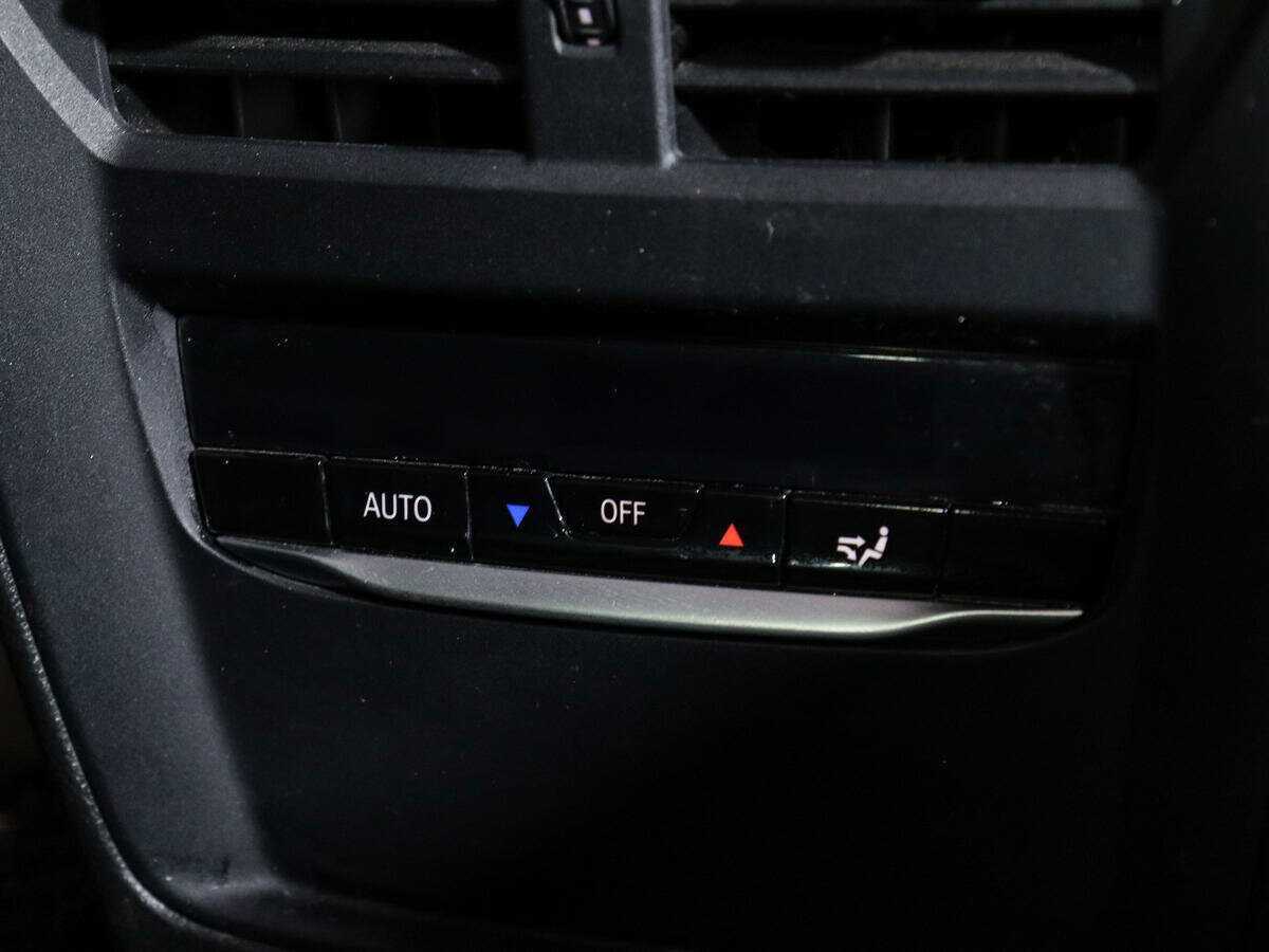 Купить BMW 3 серии 318i, 2020, 94 533 км, фото №16