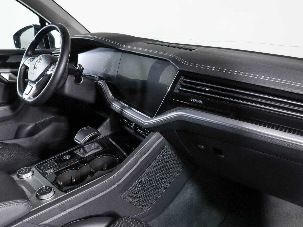 Купить Volkswagen Touareg, 2019, 90 999 км, фото №7