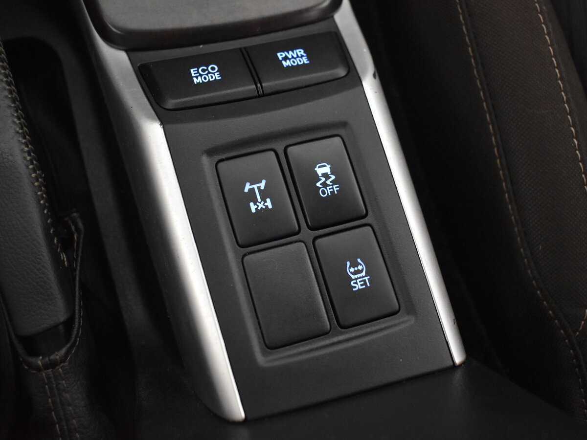 Купить Toyota Fortuner, 2020, 120 450 км, фото №13