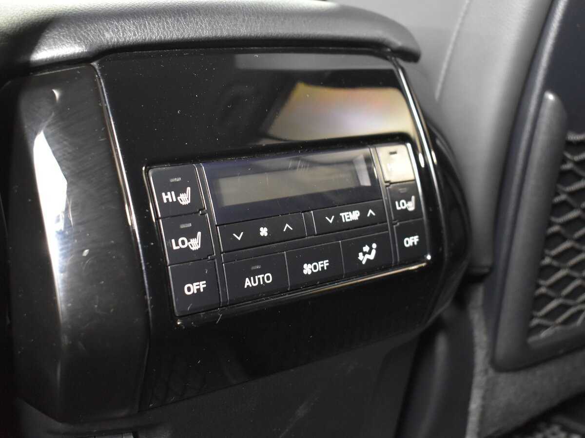 Купить Toyota Land Cruiser Prado, 2020, 81 000 км, фото №8
