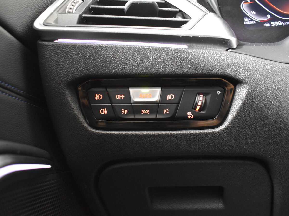 Купить BMW 3 серии 320d xDrive, 2019, 130 000 км, фото №15