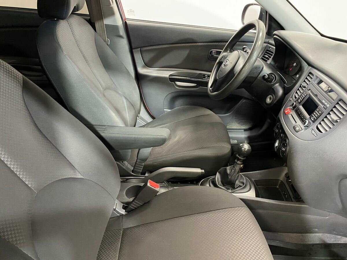 Купить Kia Rio, 2010, 137 102 км, фото №10