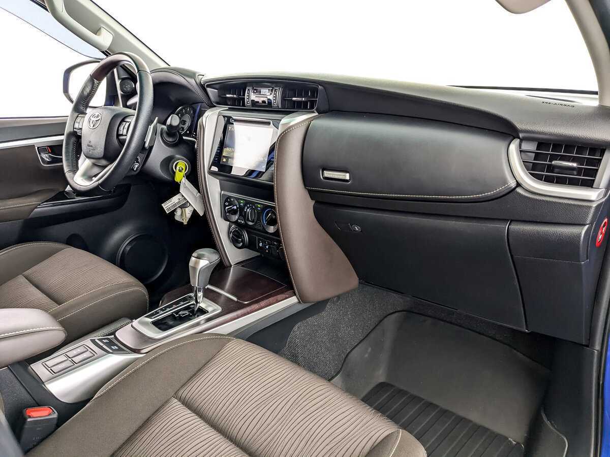 Купить Toyota Fortuner, 2019, 64 679 км, фото №9
