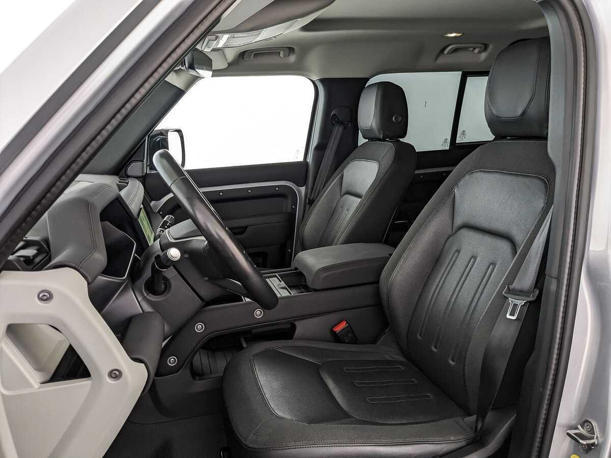 Купить Land Rover Defender 110, 2021, 66 030 км, фото №16