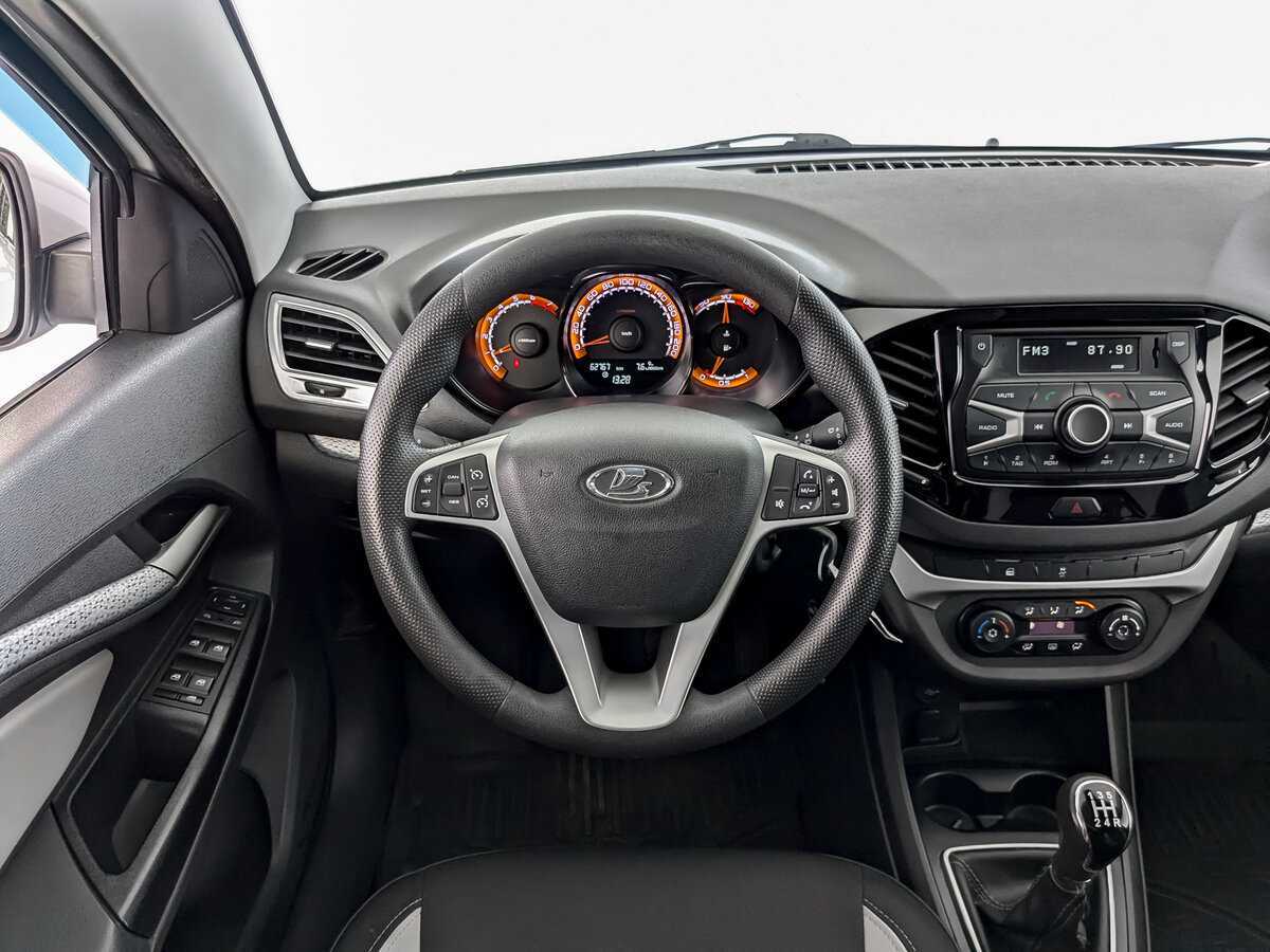 Купить Lada (ВАЗ) Vesta SW Cross, 2019, 62 764 км, фото №17