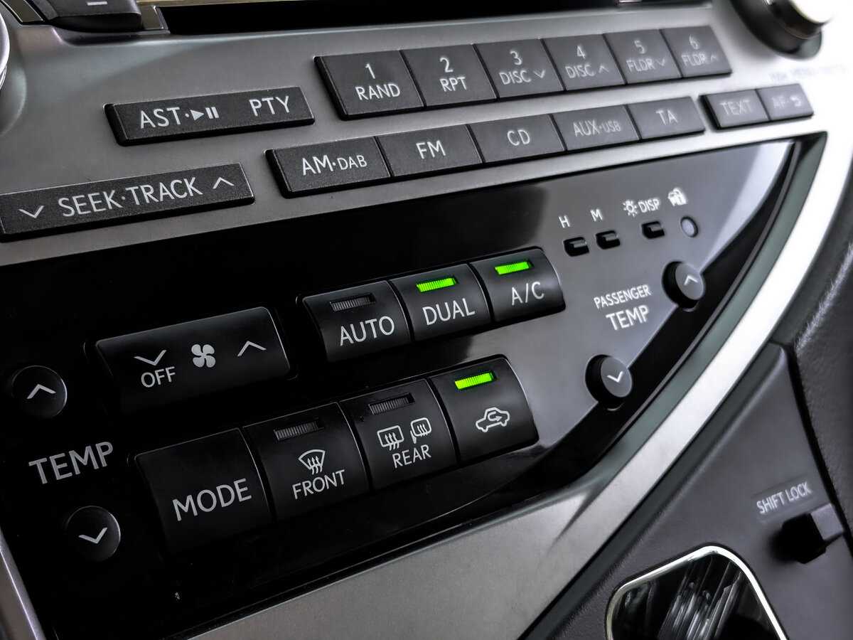 Купить Lexus RX 270, 2011, 125 569 км, фото №23