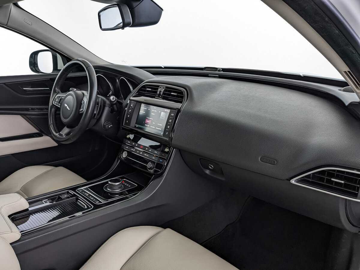 Купить Jaguar XE, 2017, 84 000 км, фото №9