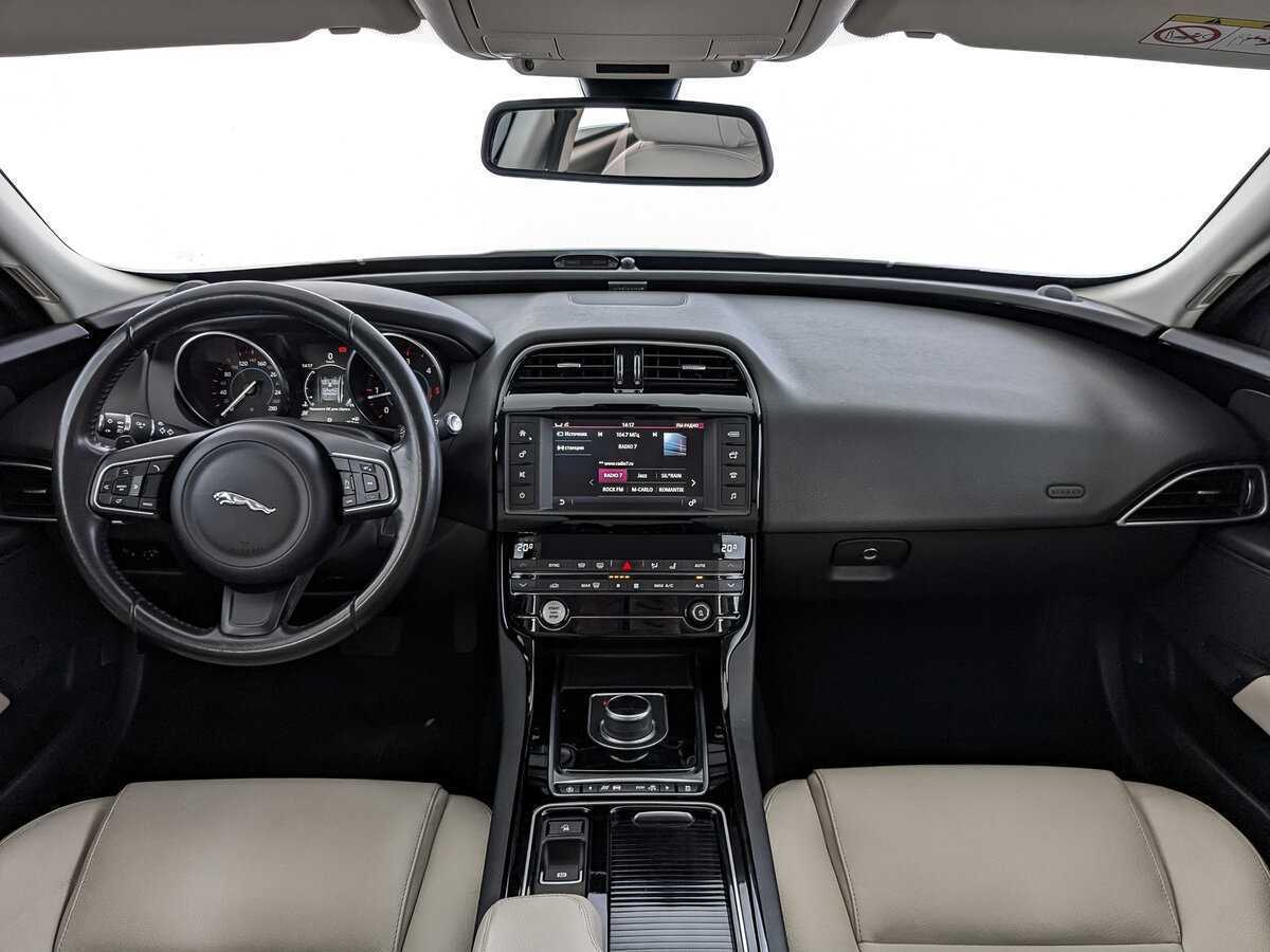 Купить Jaguar XE, 2017, 84 000 км, фото №10