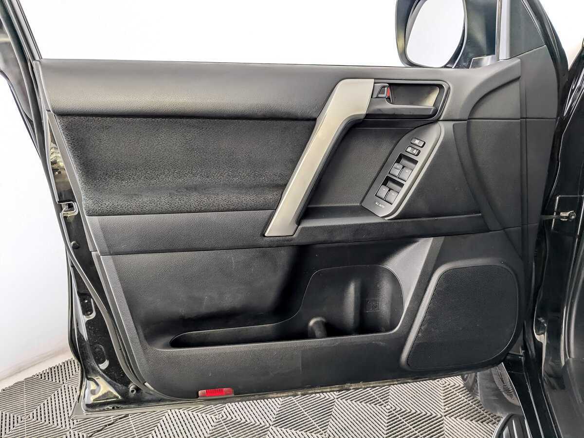 Купить Toyota Land Cruiser Prado, 2019, 88 310 км, фото №15