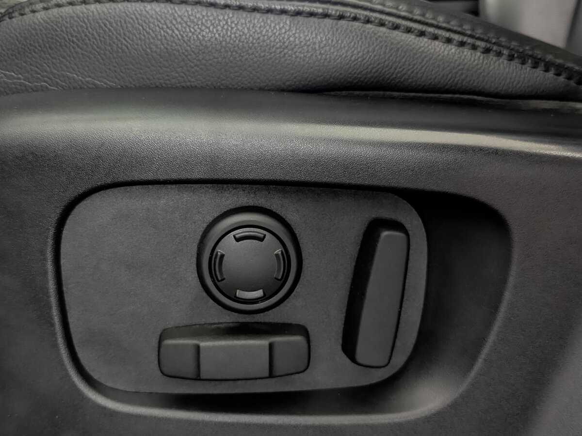 Купить Land Rover Discovery, 2019, 151 245 км, фото №24