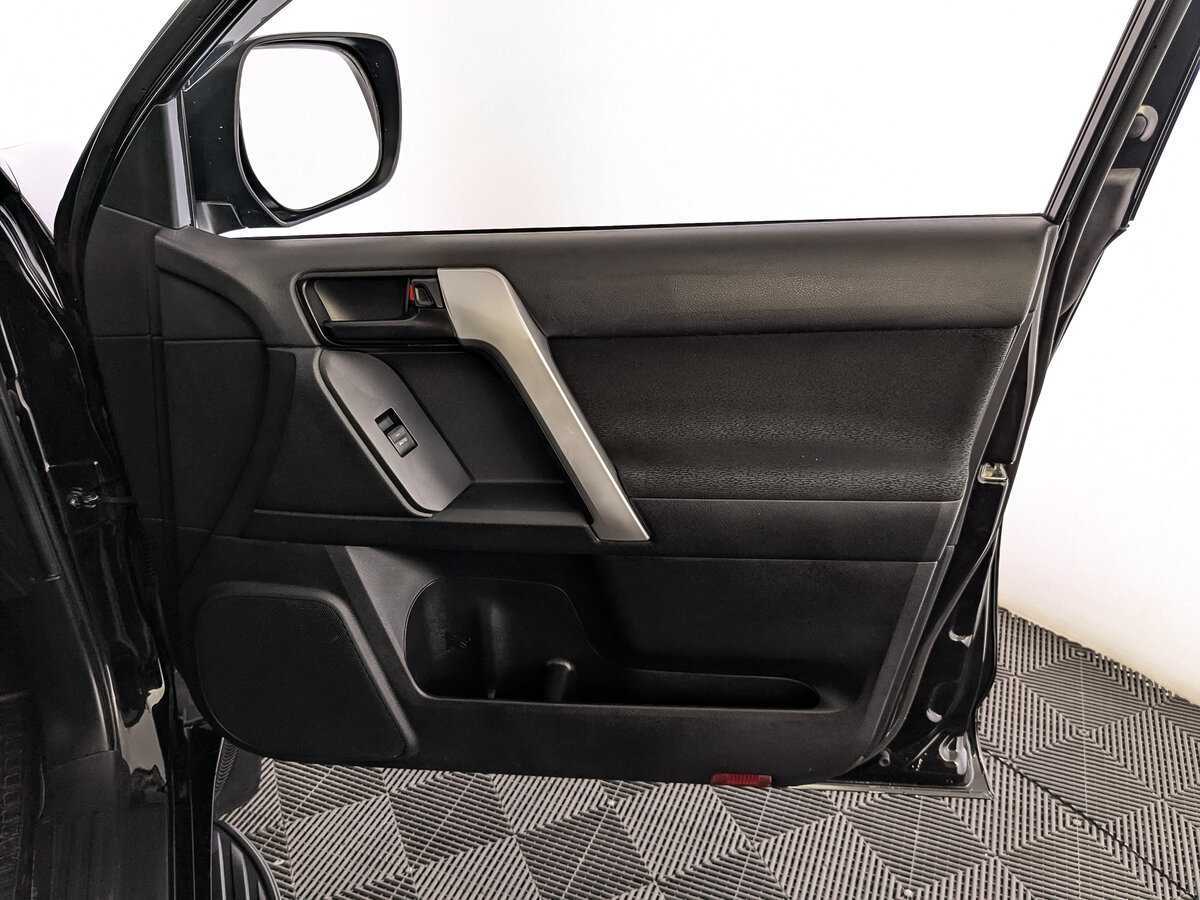Купить Toyota Land Cruiser Prado, 2020, 38 964 км, фото №19