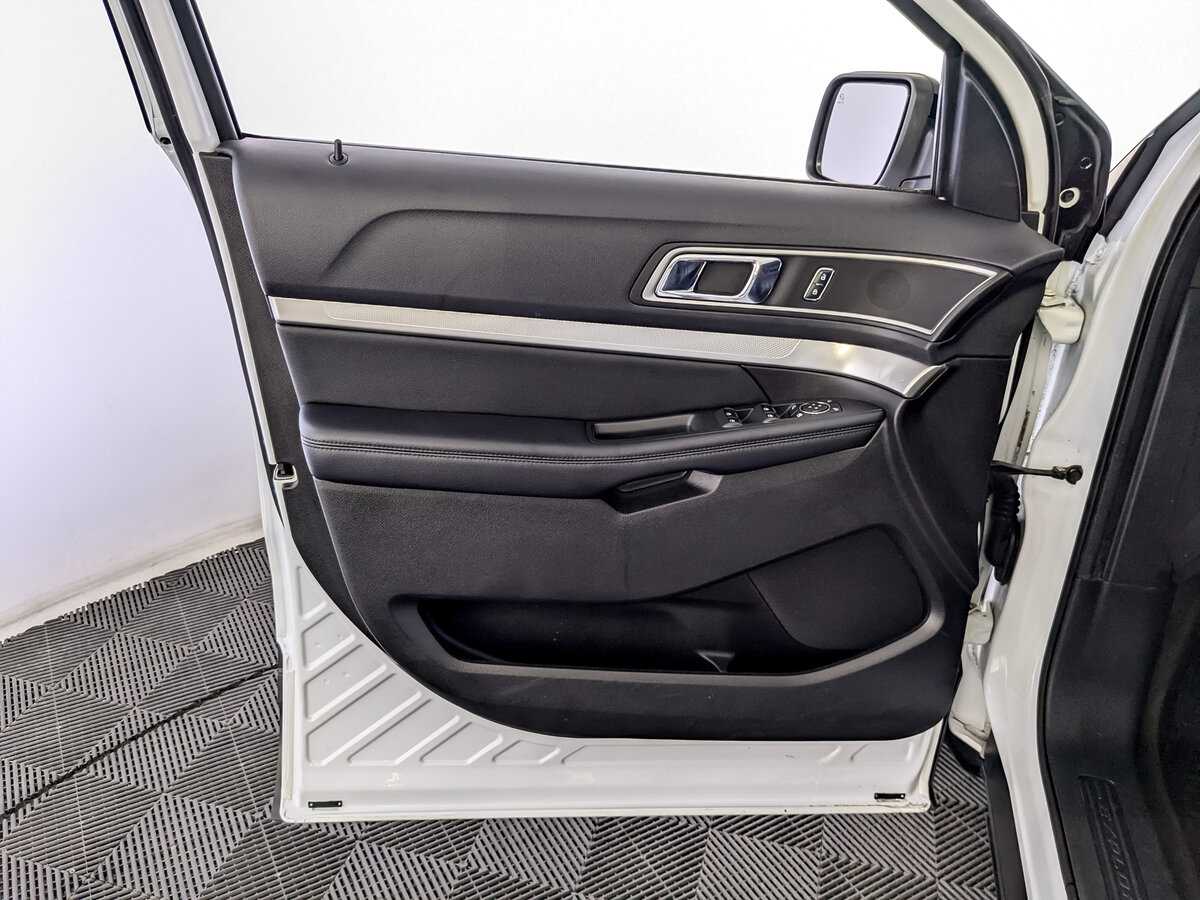 Купить Ford Explorer, 2017, 92 976 км, фото №15