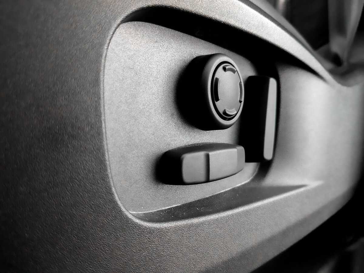 Купить Land Rover Defender 110, 2021, 68 830 км, фото №17