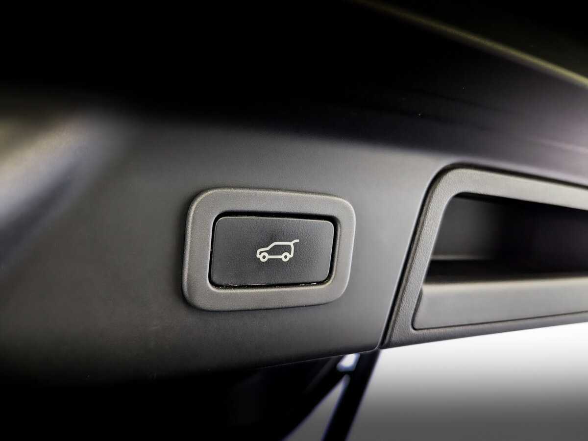 Купить Land Rover Range Rover Velar, 2017, 92 802 км, фото №23